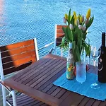 ספינת מלון Oeko Budget Hausboot Retreat Morgenrot *