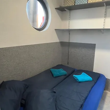 Hotel na wodzie Oeko Budget Hausboot Retreat Morgenrot Stralsund