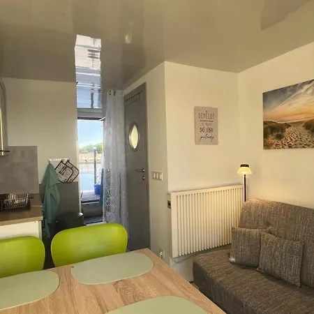 Oeko Budget Hausboot Retreat Morgenrot Båthotell *