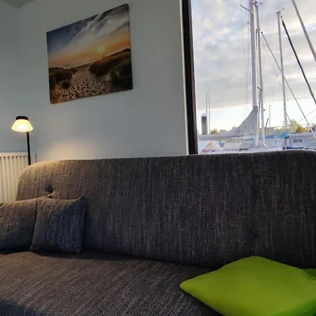 Oeko Budget Hausboot Retreat Morgenrot