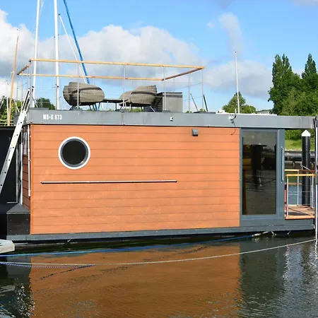 Oeko Budget Hausboot Retreat Morgenrot Stralsund