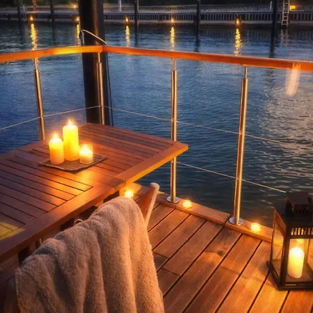 Bateau-hôtel Oeko Budget Hausboot Retreat Morgenrot