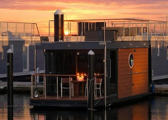 Oeko Budget Hausboot Retreat Morgenrot Stralsund